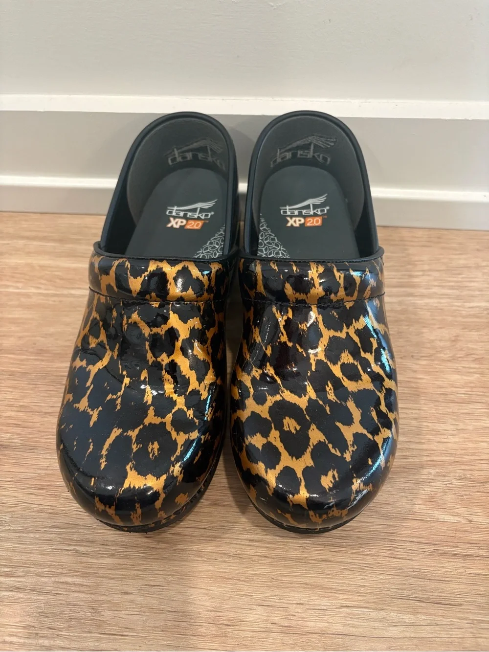 Dansko XP 2.0 Leopard Animal Print Professional Clogs EU 39 = US 8.5/9 Women’s - Picture 16 of 16